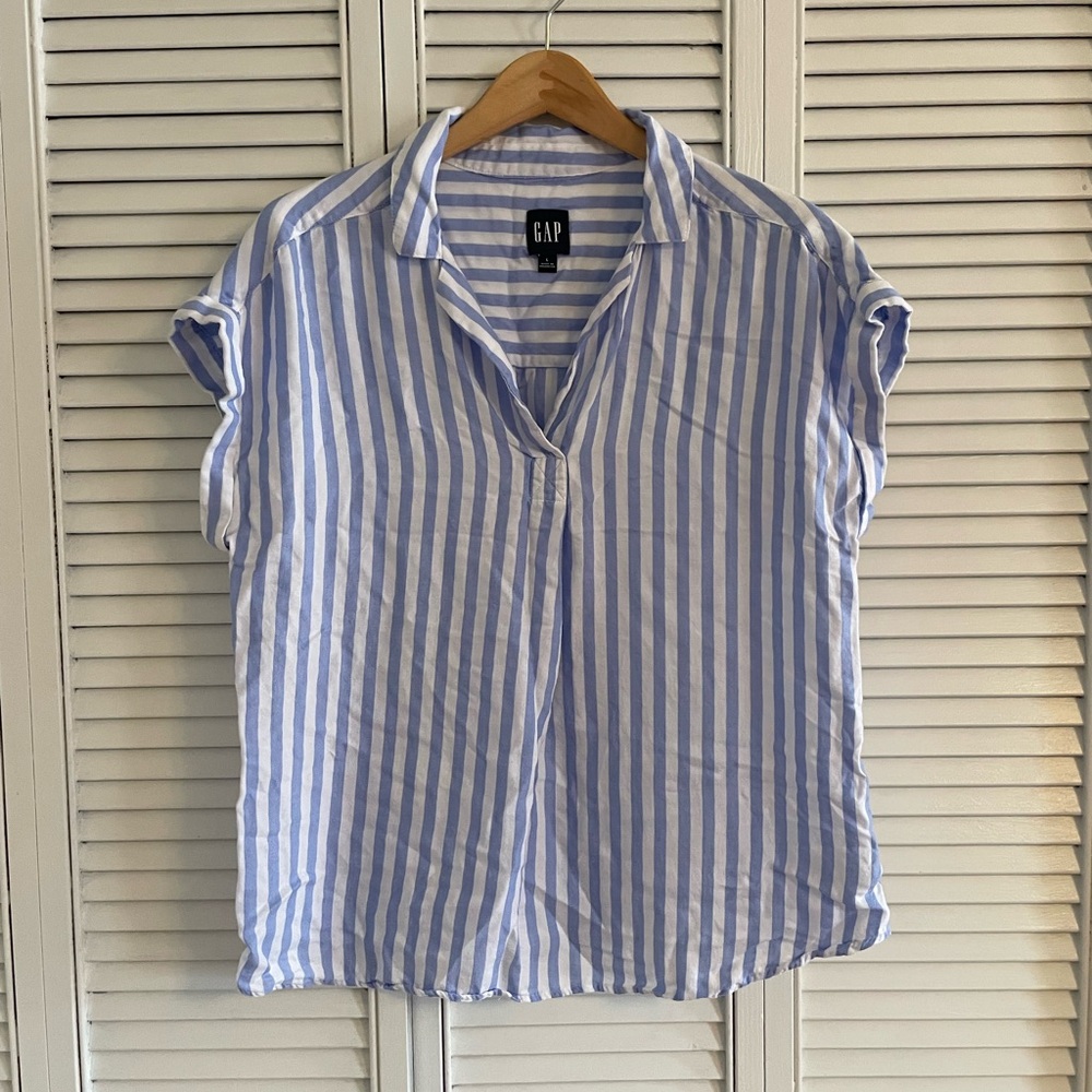 GAP Women’s Light Blue & White Striped Shirt, Size Large, Rayon Blouse